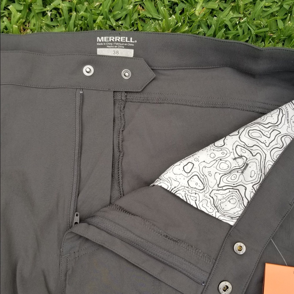 Merril Shorts - Picture 3 of 6